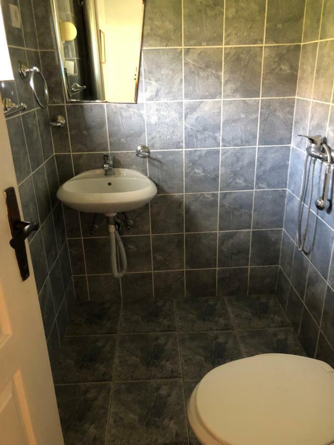 Apartments Vretenicic Бар Екстериор снимка